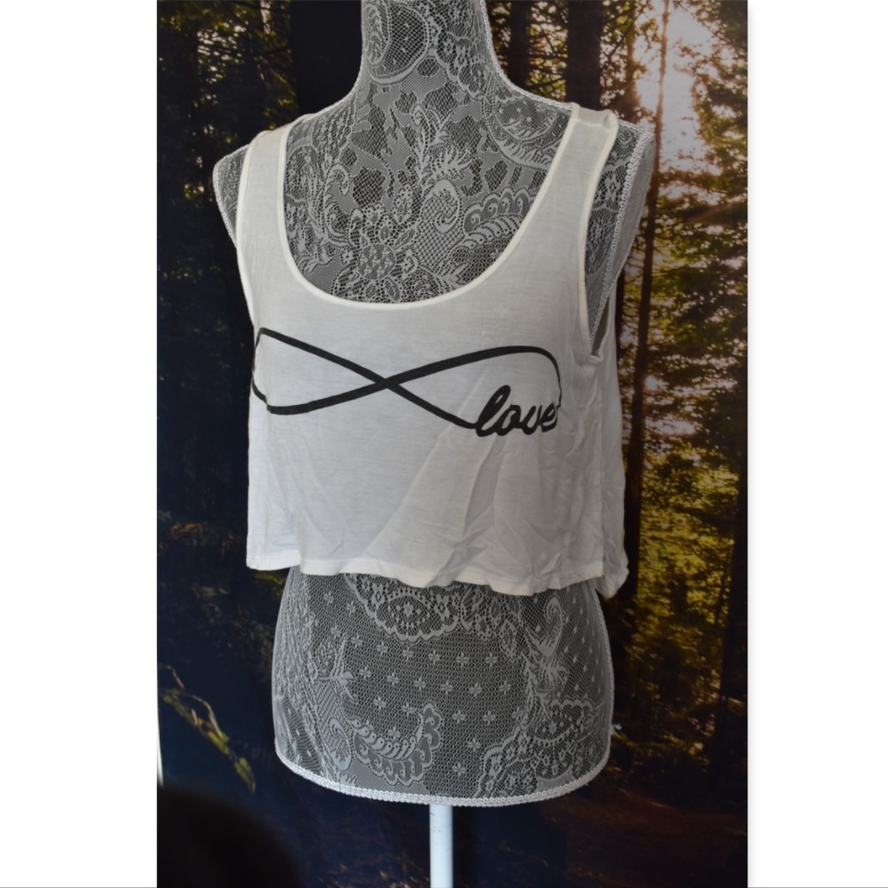 Cochcella Infinity Crop Top